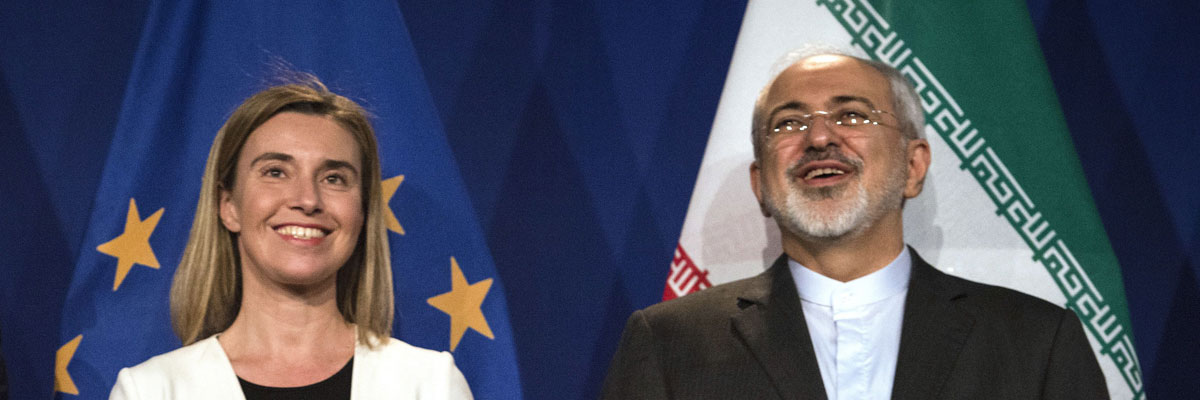 La Alta Representante de la UE para Asuntos Exteriores, Federica Mogherini, el ministro de Asuntos Exteriores de Irán, Javad Zarif. 