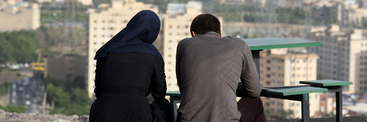 Unos jóvenes en el barrio de Shahran, en Teherán. (Atta Kenare/AFP/Getty Images)